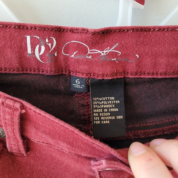 DG2 Burgundy Red Stretchy Mid Rise Super Flare Bell Bottom Jeans Size 6 - Picture 11 of 16